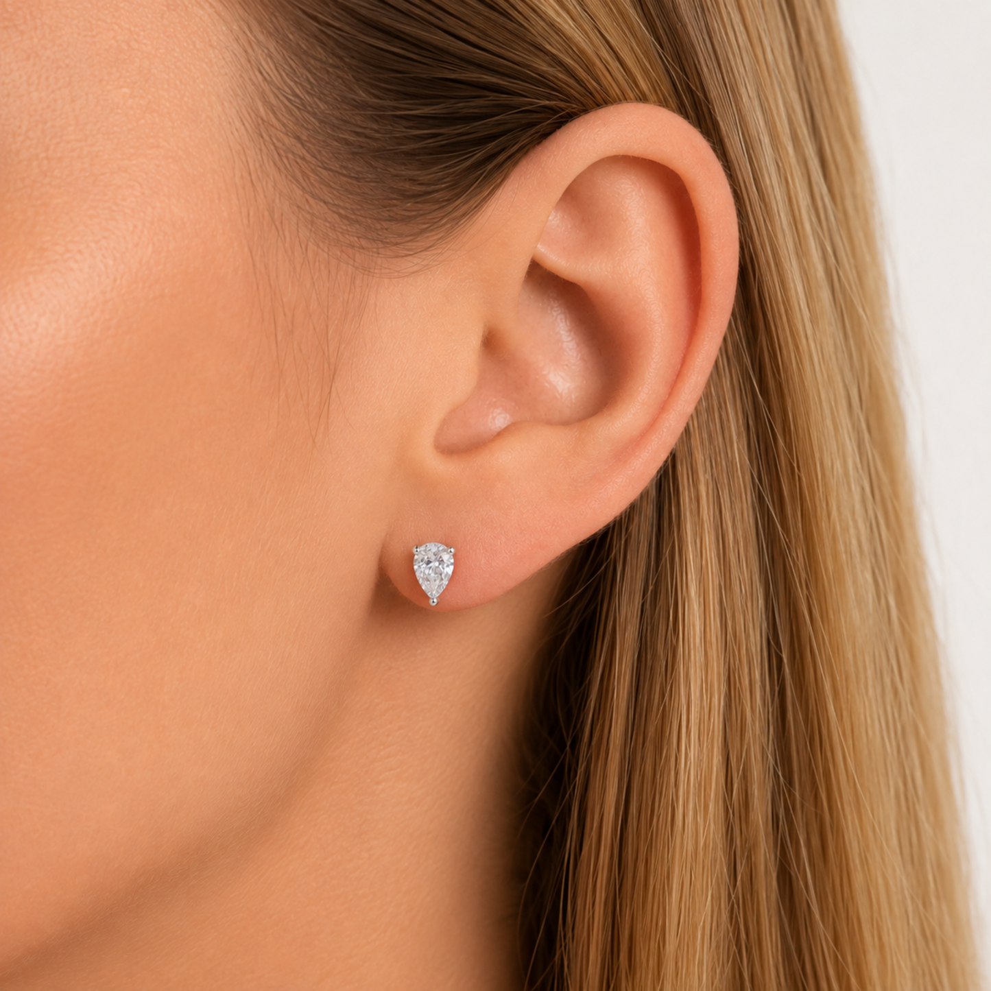 Kolczyki Crystal Tears z Moissanitem 1 karat S925 Białe Złoto Damskie
